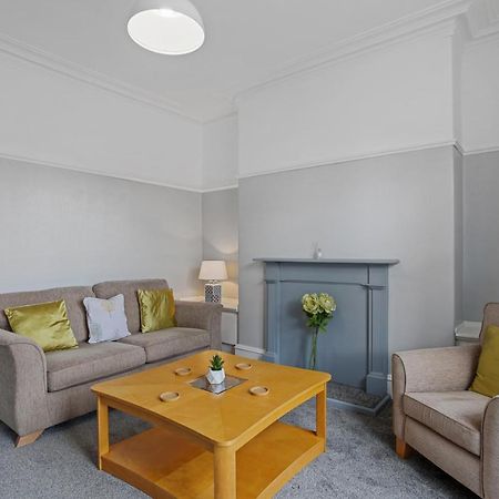 Lovely 3 Bedroom Apartment In Aberdeen Centre Ngoại thất bức ảnh